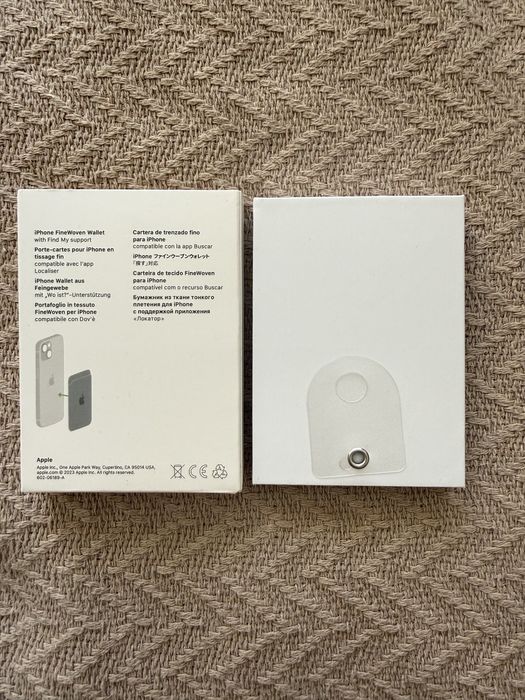 Продавам оригинален Apple MagSafe Wallet в черен цвят.