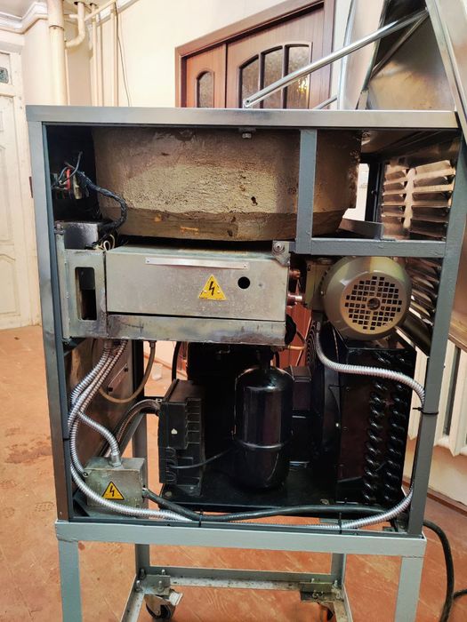 Фризер Россия& Франция ( в идеальном состоянии)