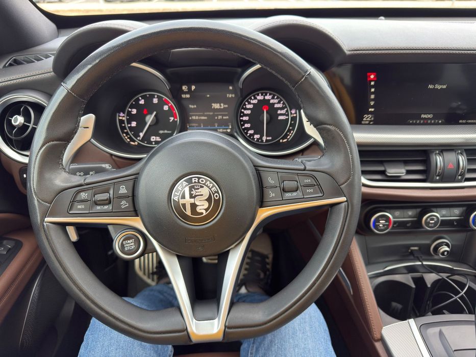 Alfa Romeo Stelvio Primul propietar in Romania, masina achizitionata si utilizata 2 ani