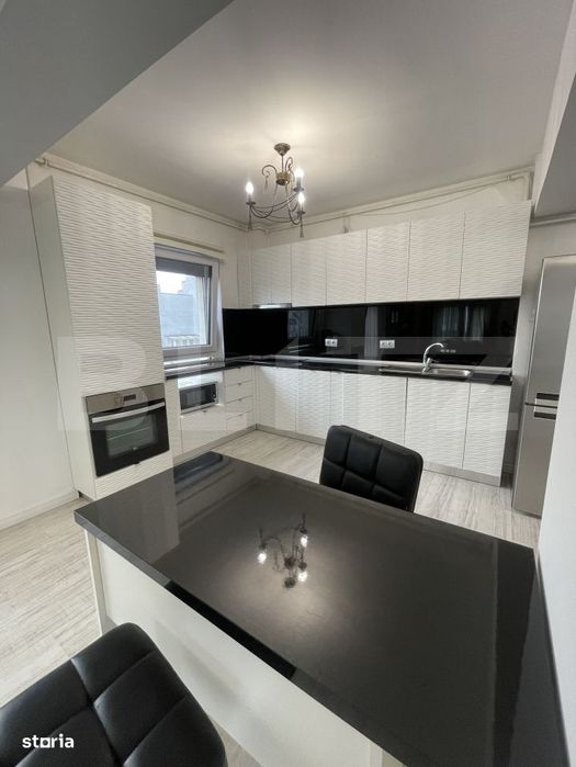 Apartament de inchiriat, 3 camere, 120 mp, parcare subterana, zona Cri