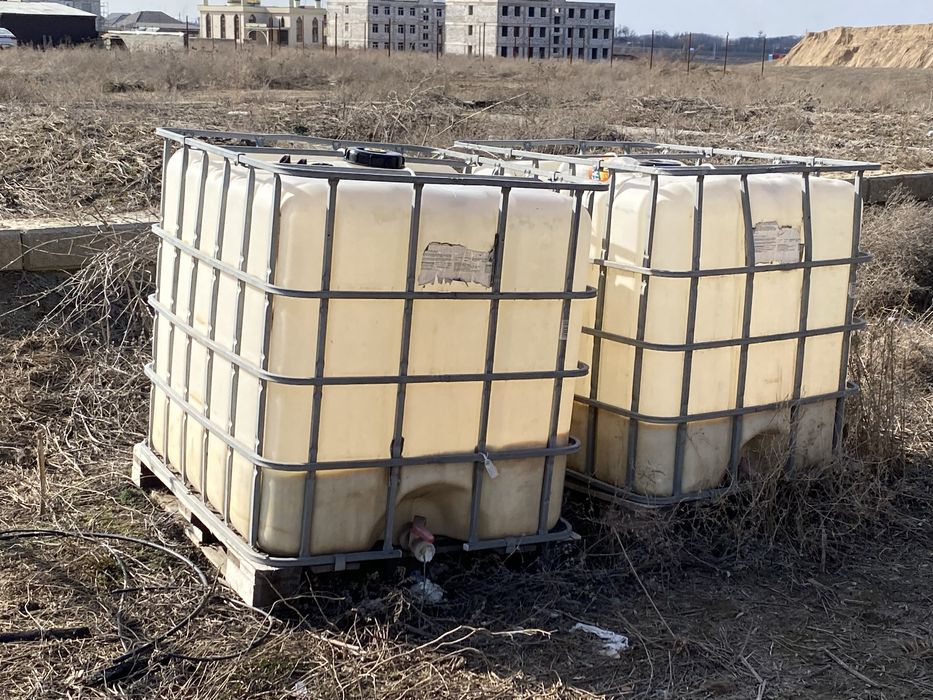 Продам емкость 1000л