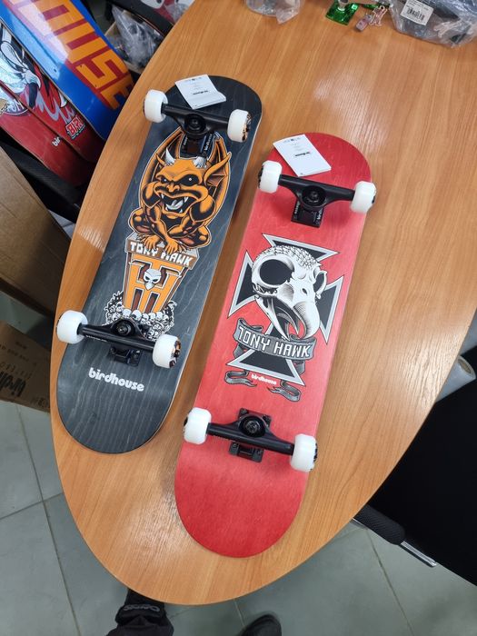 истински Скейтборд Birdhouse 8.125 и 8.25