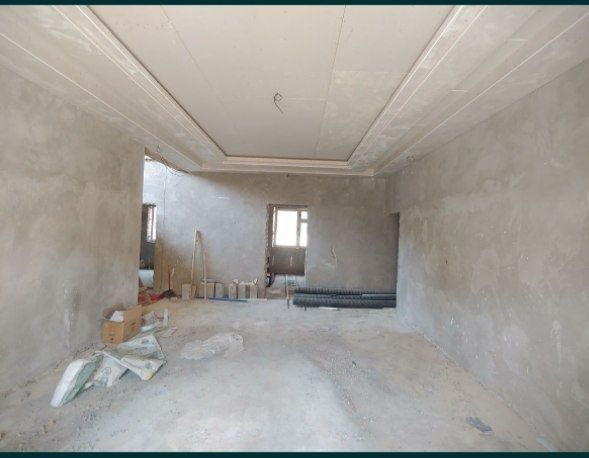 Учкахрамон постидан 6 км хожи ота махалла ховлини ярми сотилади