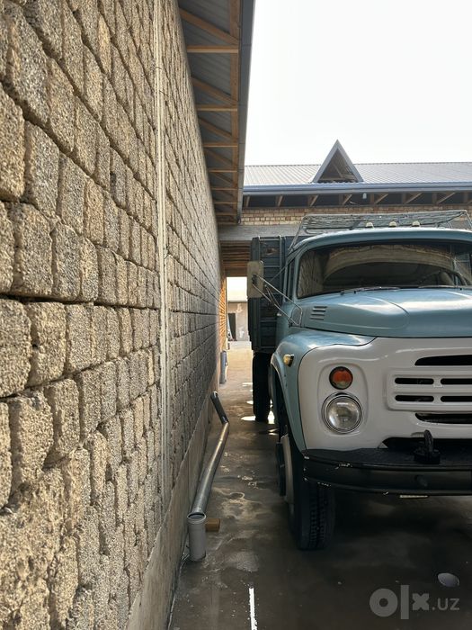 Zil 130 soz xolata aybi yoq ishlab turipti narxini kelishamiz tel qili