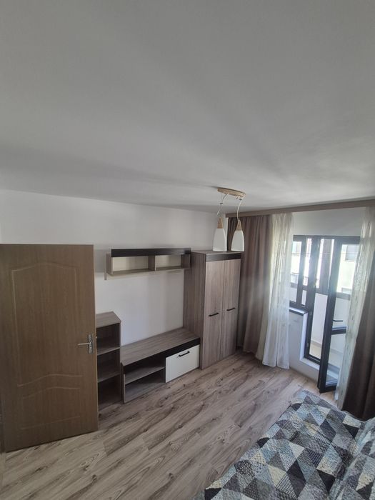 Închiriez apartament 2 camere