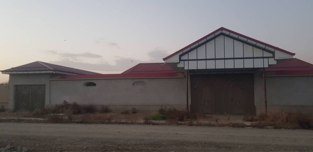 Хай-тек стилида курилган 9 хонали 20 соткали  уй сотилади