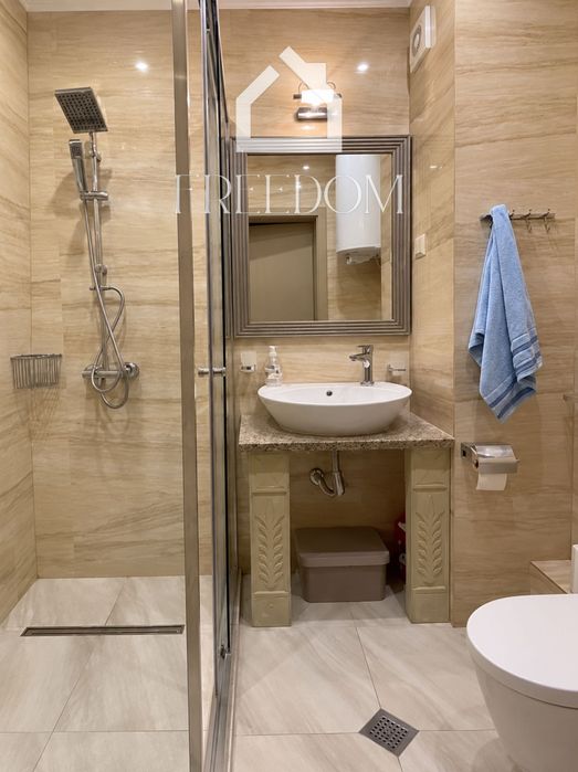 Продава се Двустаен апартамент в к.к. Златни пясъци - 70 кв.м за 2450 €/кв.м - Снимка #2