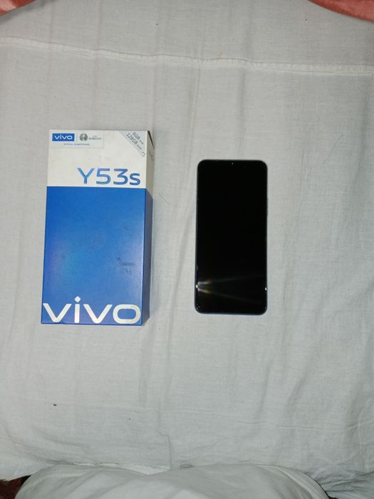 Срочно Продам телефон vivo y53s