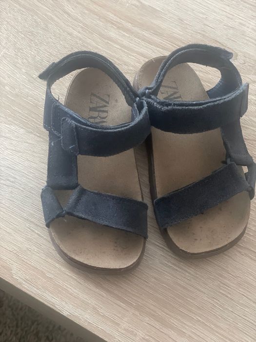 Детски сандали Zara