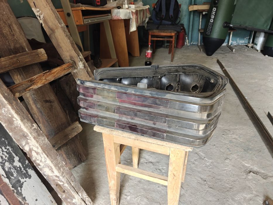 W201 (190E) задние фары ( темные )