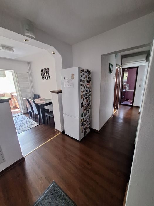 Inchiriez apartament cu 3 camere -Decebal Oradea