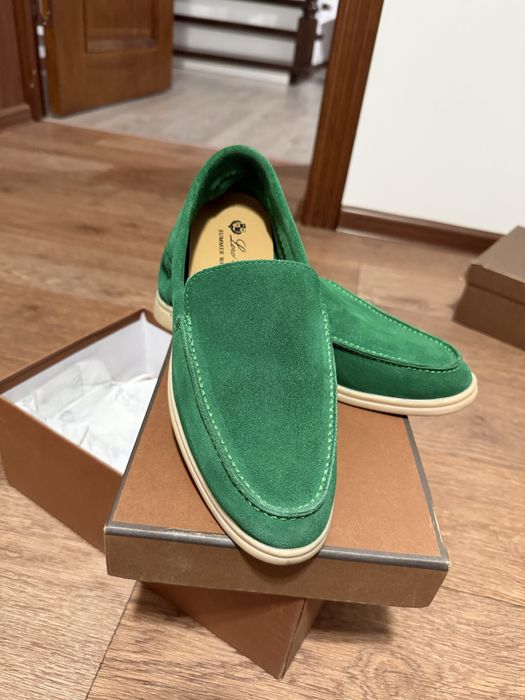 Продам новую обувь