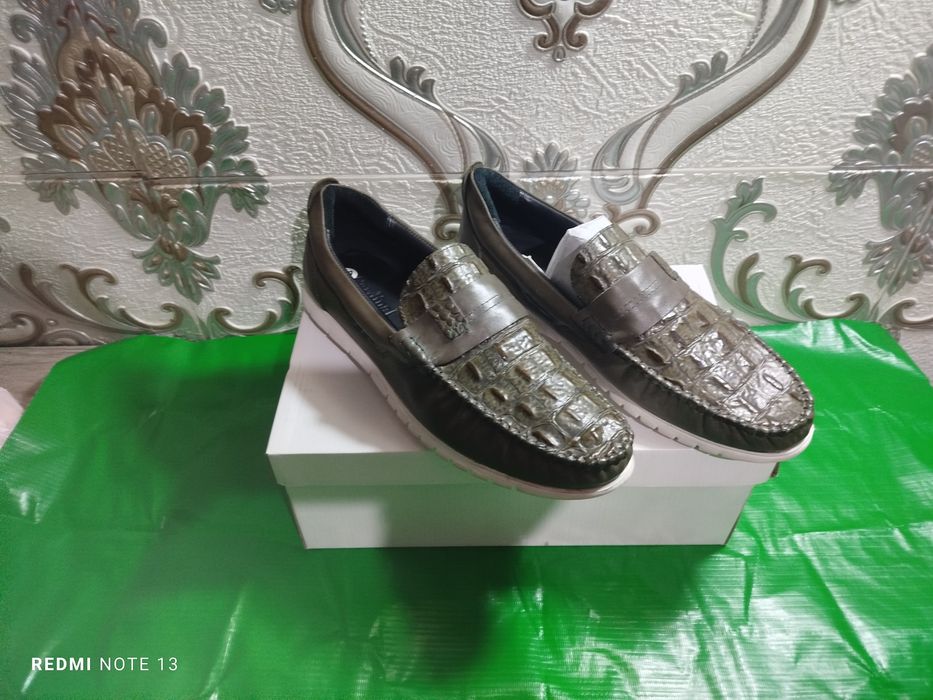 Хорошое обувьи качествонне новый все размеры есть