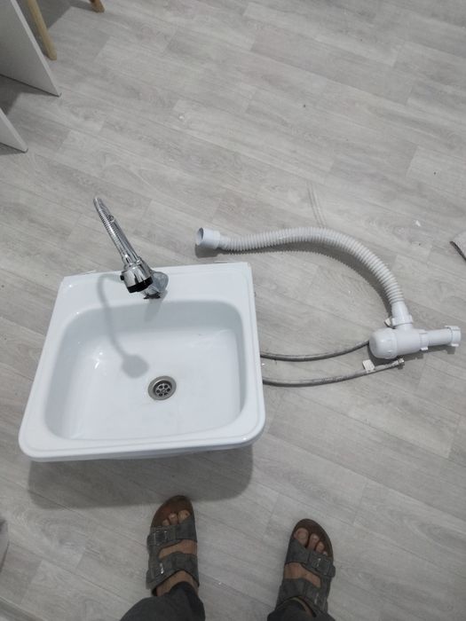 Раковина новая в сборе