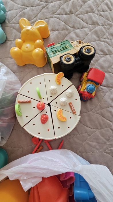 Игрушки, магнитный конструктор