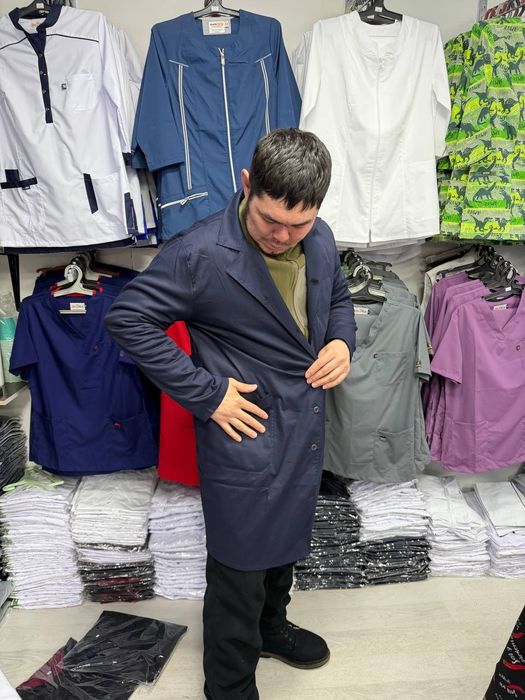 Продаю рабочие халаты. ( технические )