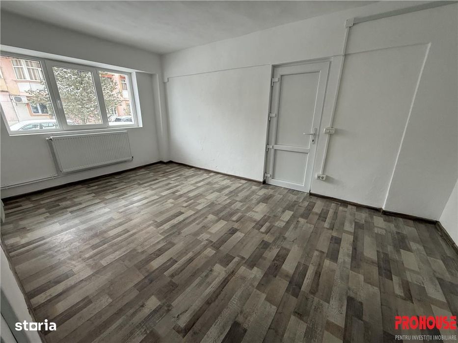 Adjud - spatiu comercial renovat complet