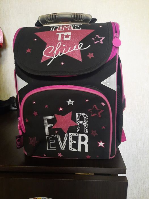 Продам рюкзак школьный