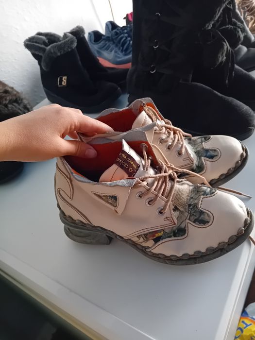 Боти и ботуши 10лв бройката