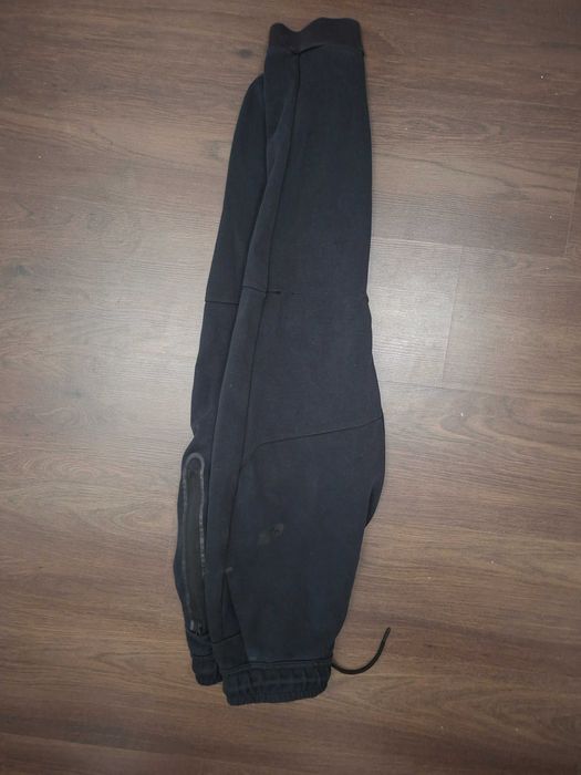 Оригинално долнище Nike Tech Fleece