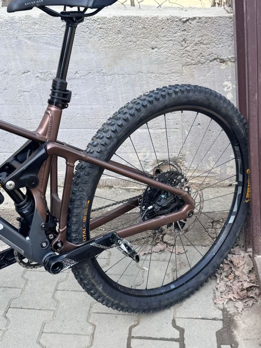 Vand Mondraker Foxy R 2024 bicicleta vine cu o alta furca si alt shock