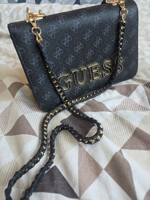 Данска чанта Guess