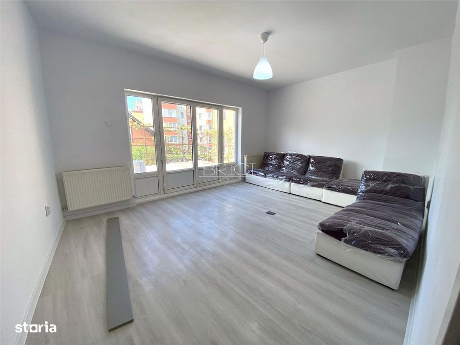 Birou spatiu, 25mp, cu Terasa si Parcare, zona Avram Iancu
