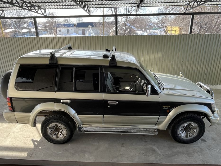 Паджеро 2.  1995г 3 литр бензин