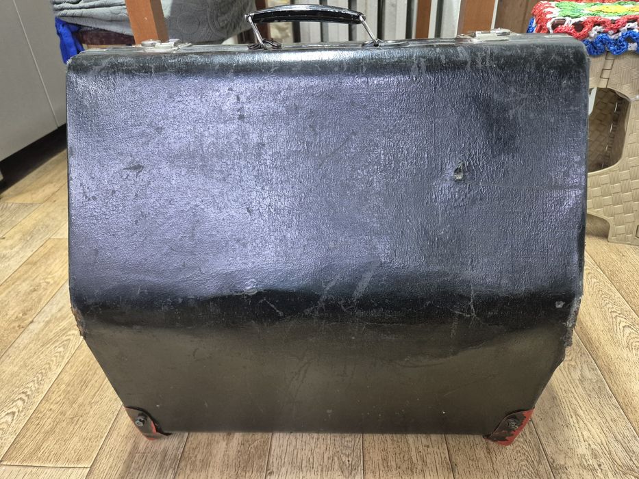 Продаётся баян weltmeister grandina