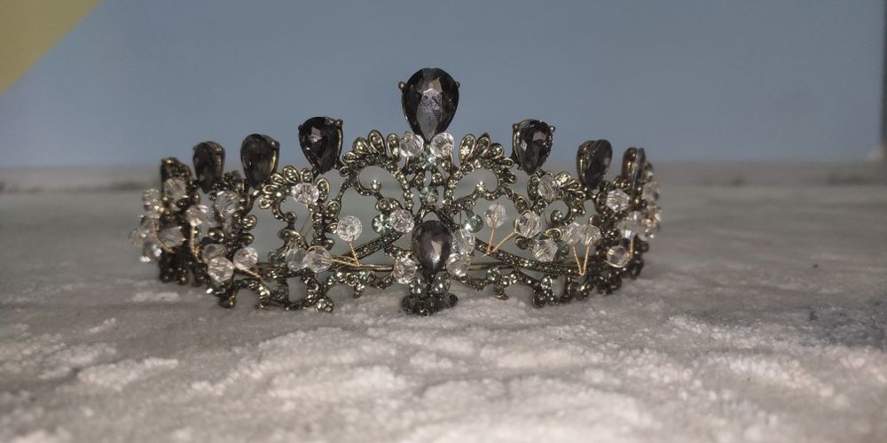 Короны, диадемы,зебигардон, украшения