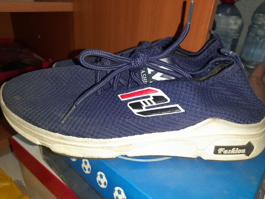 Продам изики на мальчика