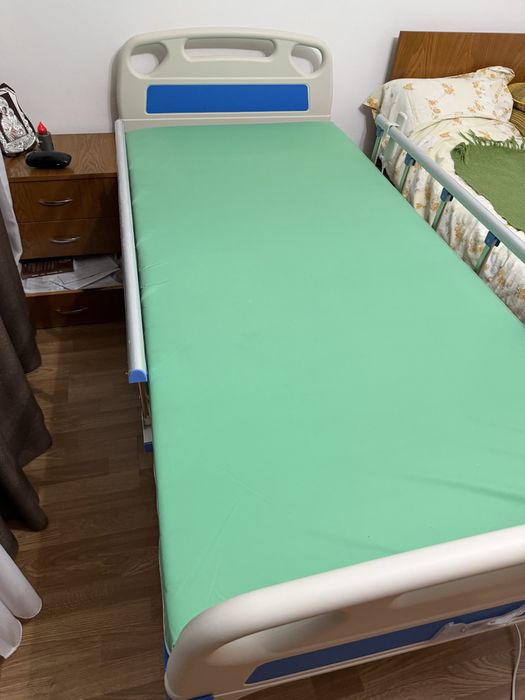 Pat spital electric cu 2 functii + saltea Premium I