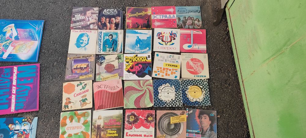 Пластины разные  в хорошем состоянии