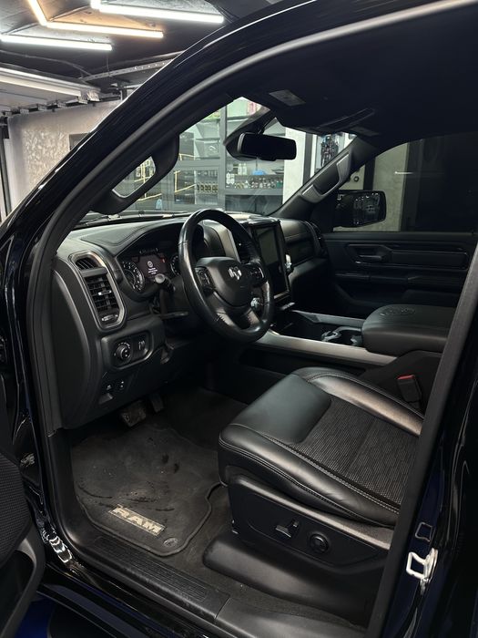 Dodge RAM 5.7 sport Пикап