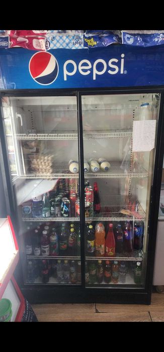 Marazilnik va shkaf xolodilnik sotiladi