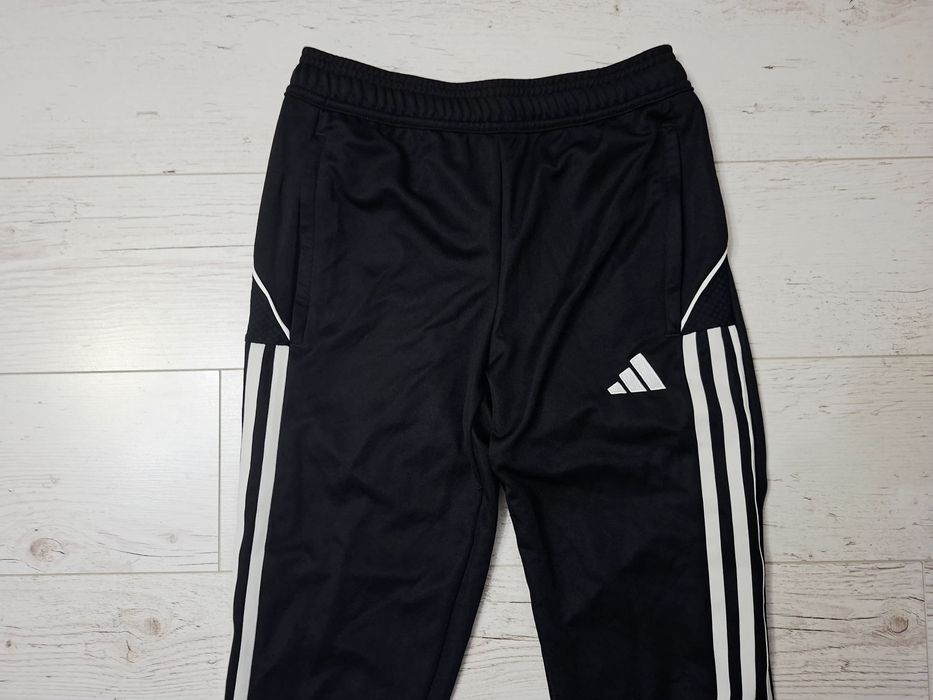 Adidas-Ориг. Детско долнище Ново!!!