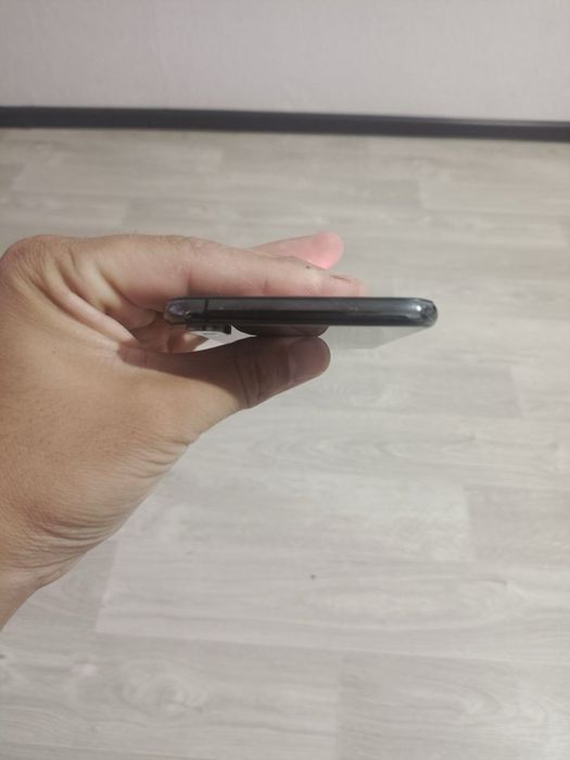 Iphone xs max prodam