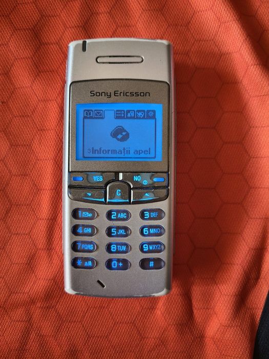 Sony Ericsson t105  ( decodat,lb română)