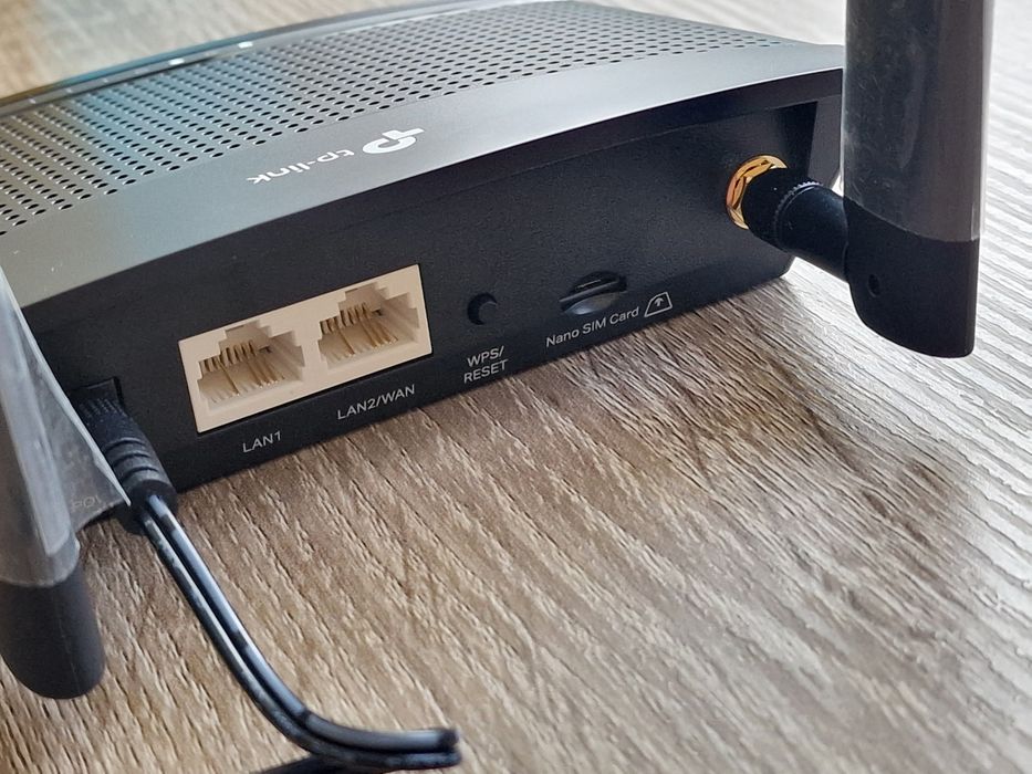 TP-Link 4G LTE Рутер за Sim карта TL-MR100