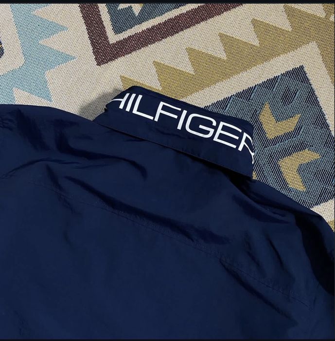 Куртка Tommy на весну осень