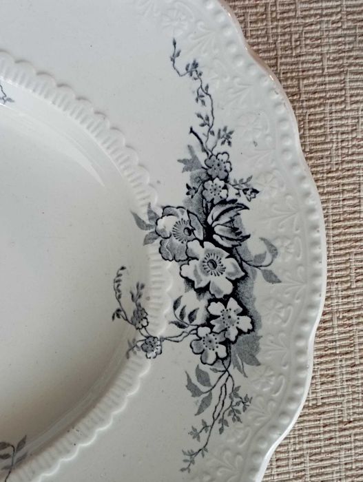 Руски царски порцеланови чинии производство Кузнецов!