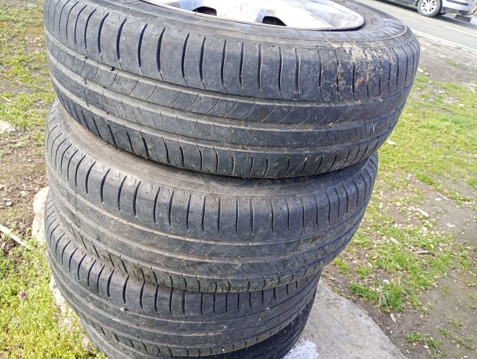 Anvelope vara Michelin cu genti tabla pt Opel folosite 1 sezon
