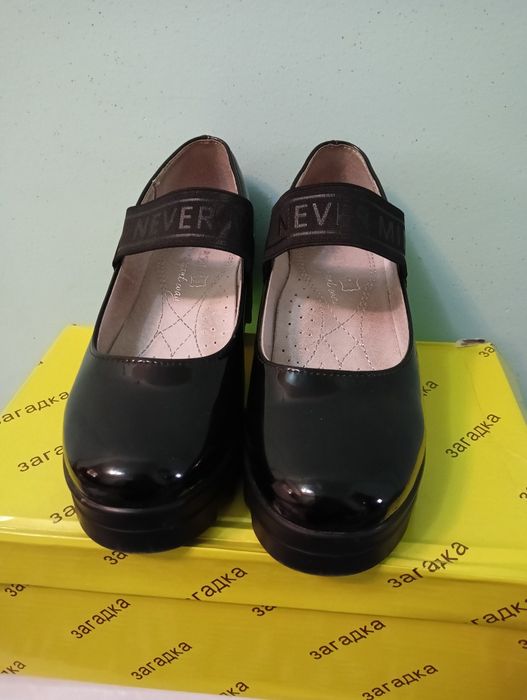 Туфли для девочек.