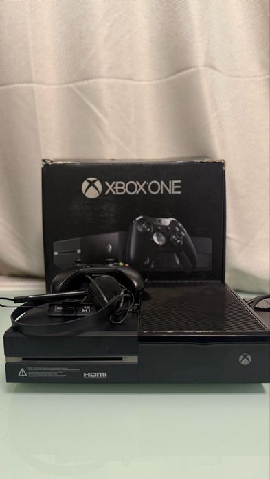 Xbox One Elite Limited Edition 1TB + Controller