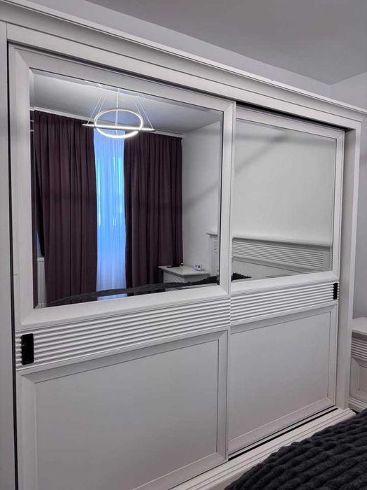 Dormitor modern complet – Pat 160×200 + Dulap cu oglinzi + 2 Noptiere