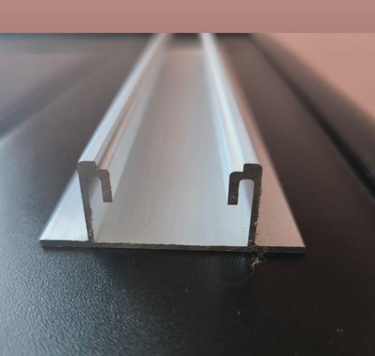 Profile din aluminiu, montaj panouri fotovoltaice