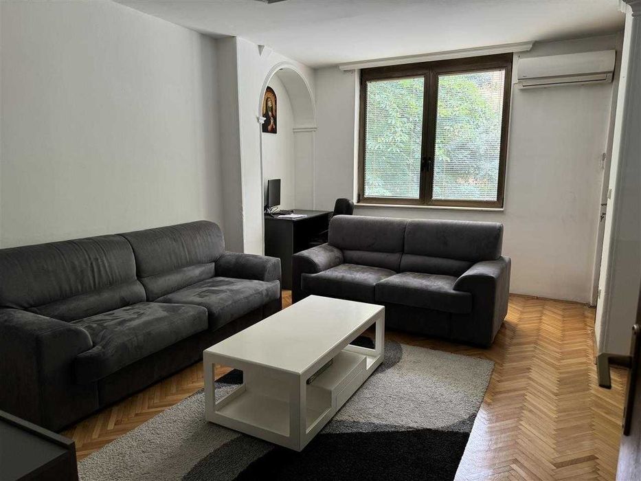 Дава се под наем Двустаен апартамент в Бургас, Славейков - 60 кв.м за 204 € - Снимка #2