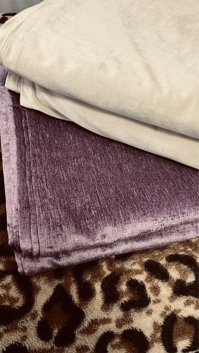 Продам шторы ,портьерки без тюля по 2500 м каждая