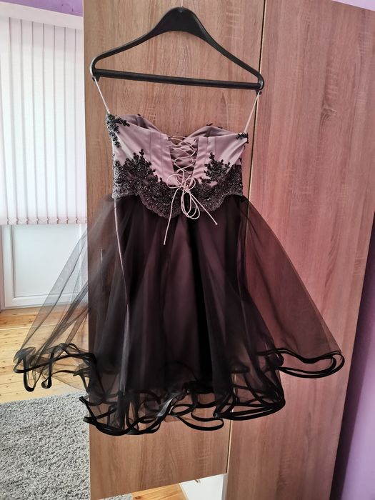 Къса бална рокля