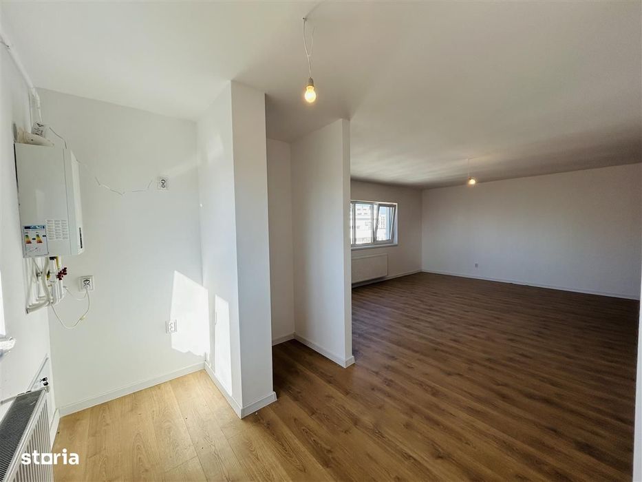Ap decomandat, cu 3 camere, balcon, intabulat - Doamna stanca